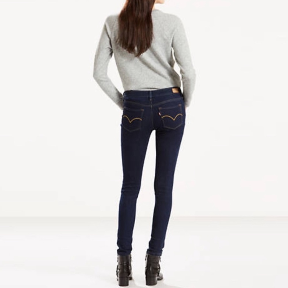 Levi’s 535 mid rise skinny jeans with stretch